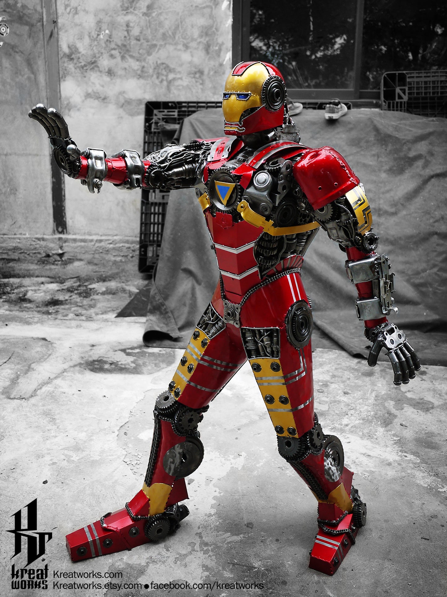 Recycled Metal Man (Gold&Red) (1.25 m / 4.1 ft height) (made-to-order) / Recycle Metal Sustainable Sculpture Art