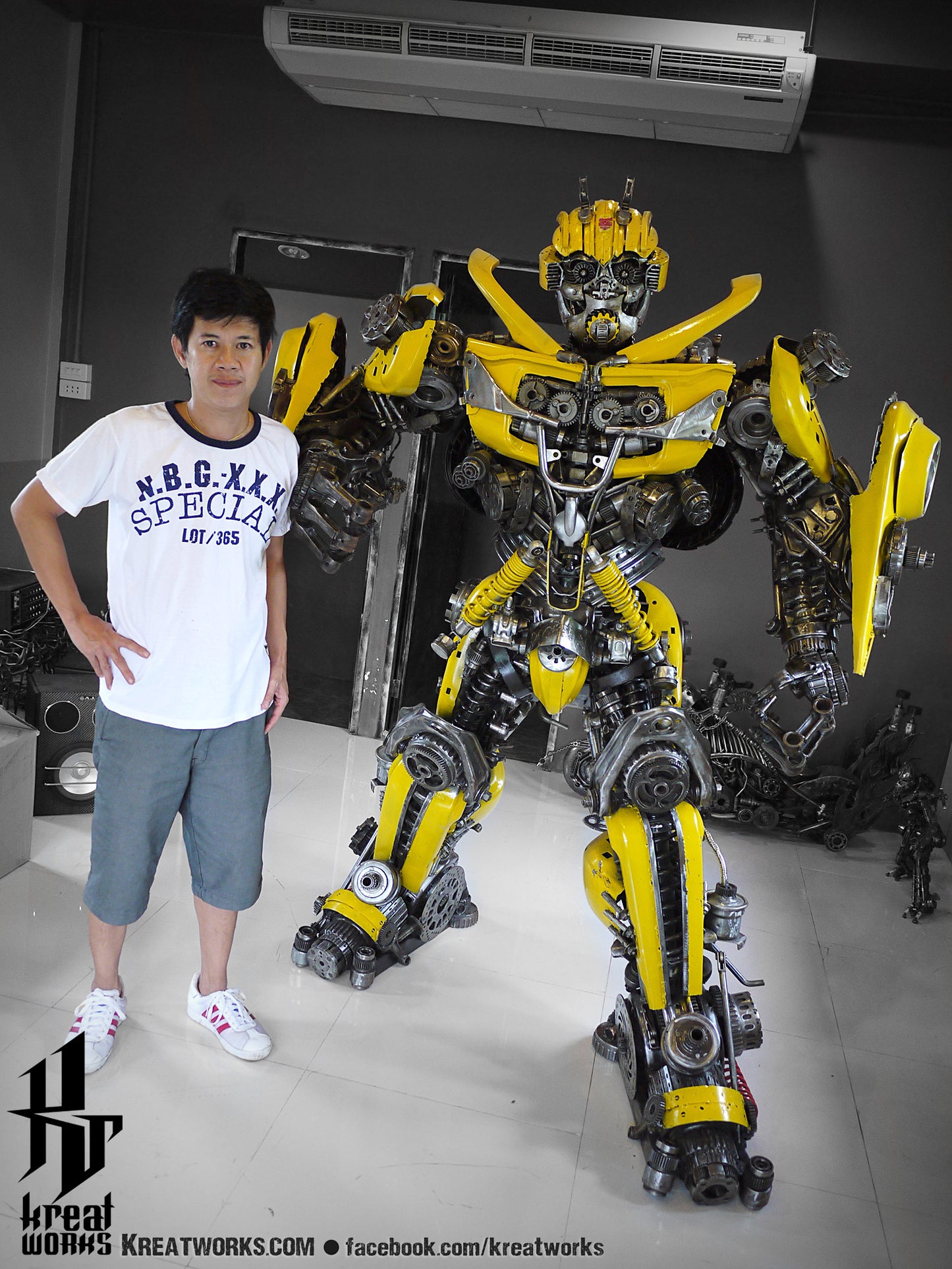 Dieselpunk Boxing Robot (made-to-order) / Recycle Metal Sustainable Sculpture Art