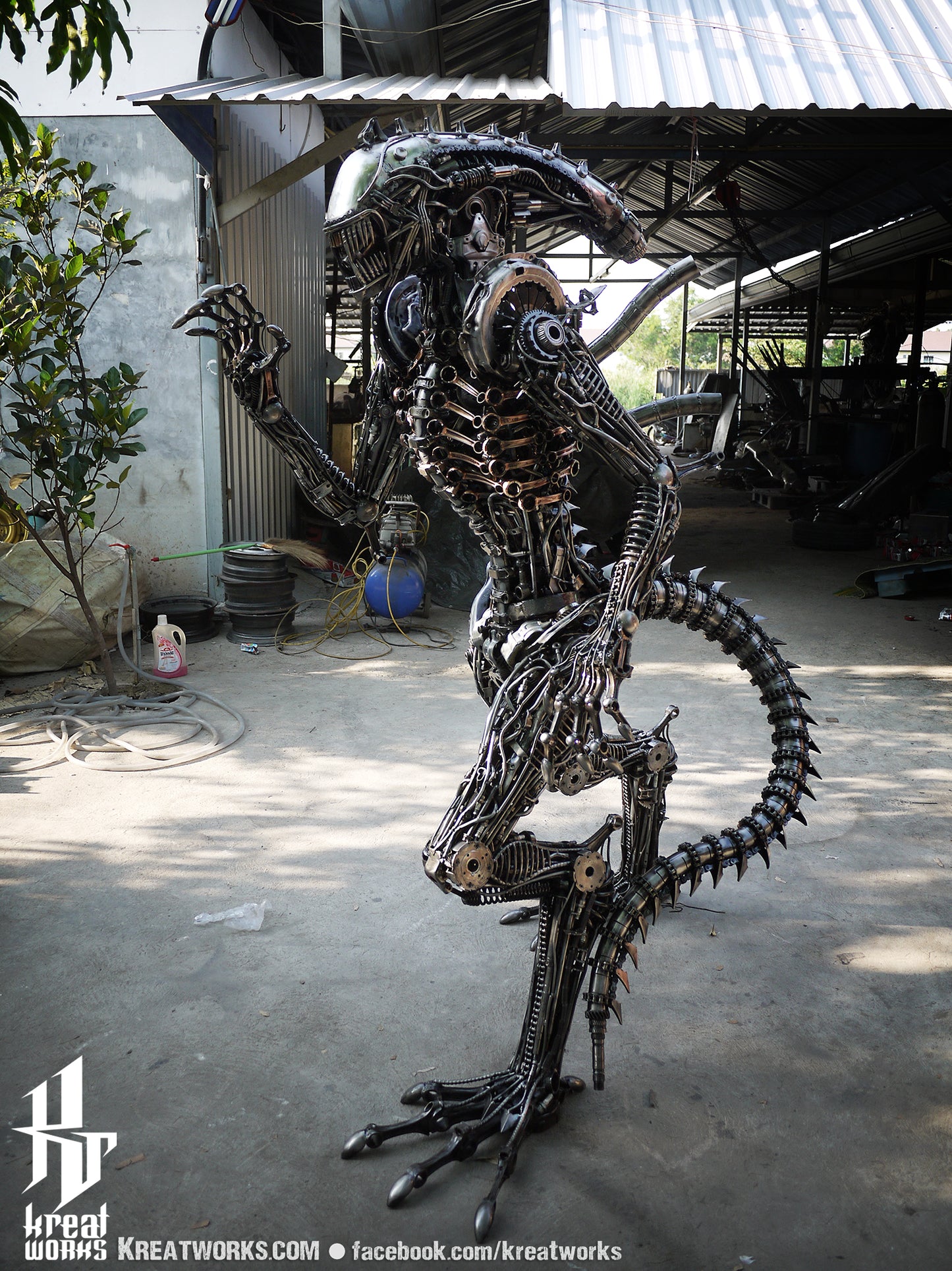 Recycle Metal Monster : 2 m height ( Made-to-order ) / Recycle Metal Sustainable Sculpture Art