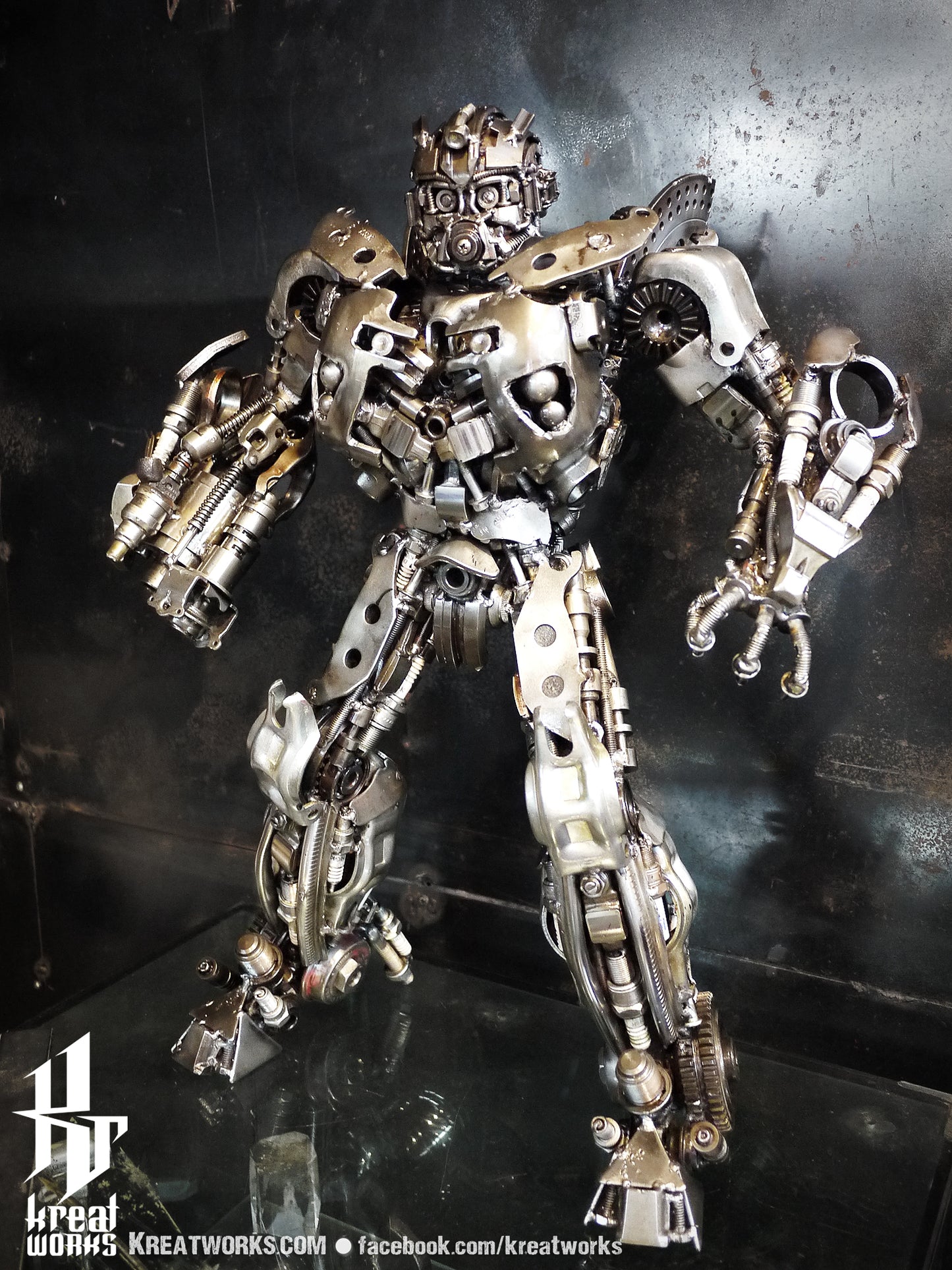 Recycled Metal Boxing Robot (Medium item) / Recycle Metal Sustainable Sculpture Art