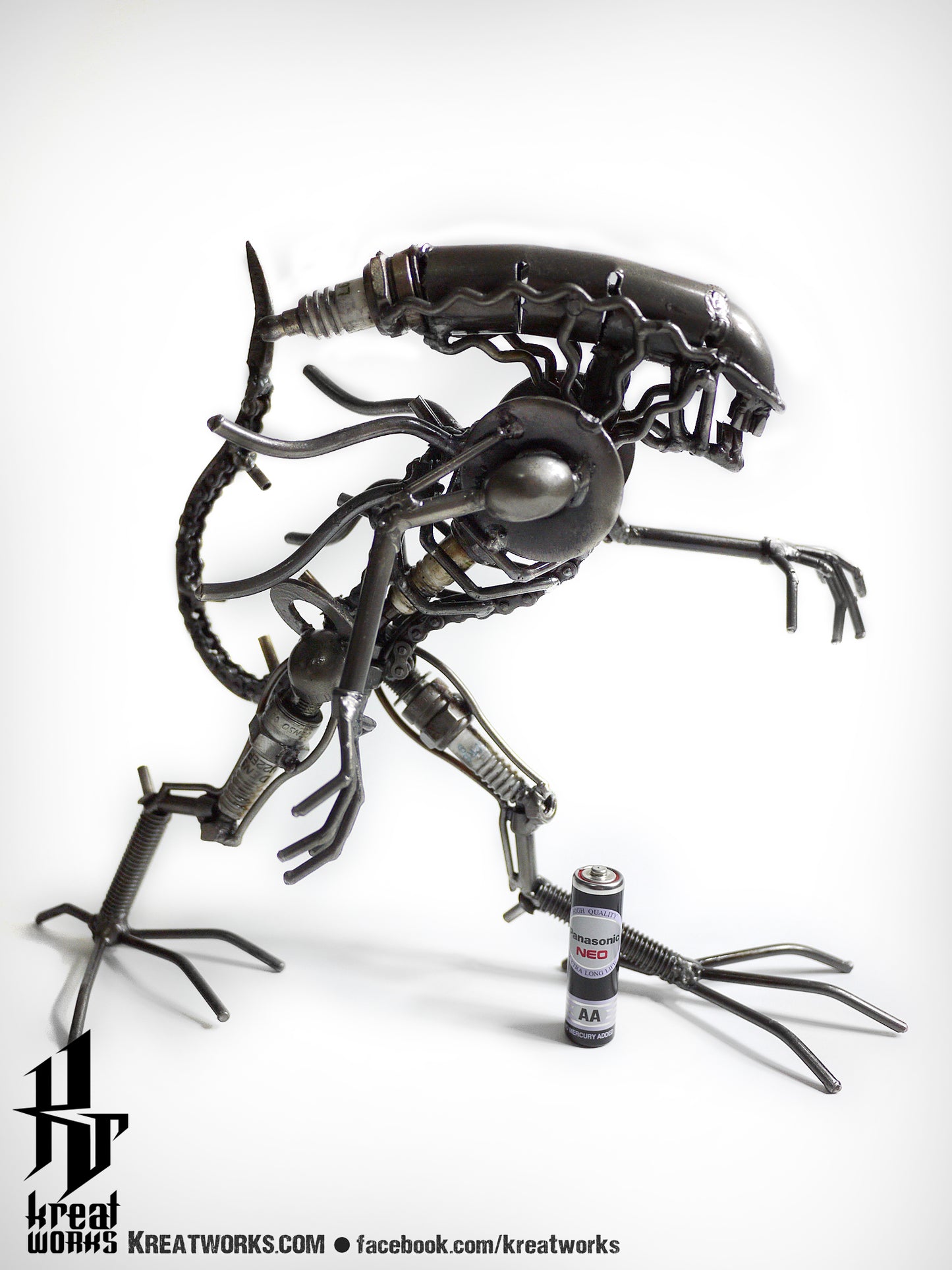 Mini Metal Monster : tail up (small item) / Recycle Metal Sustainable Sculpture Art