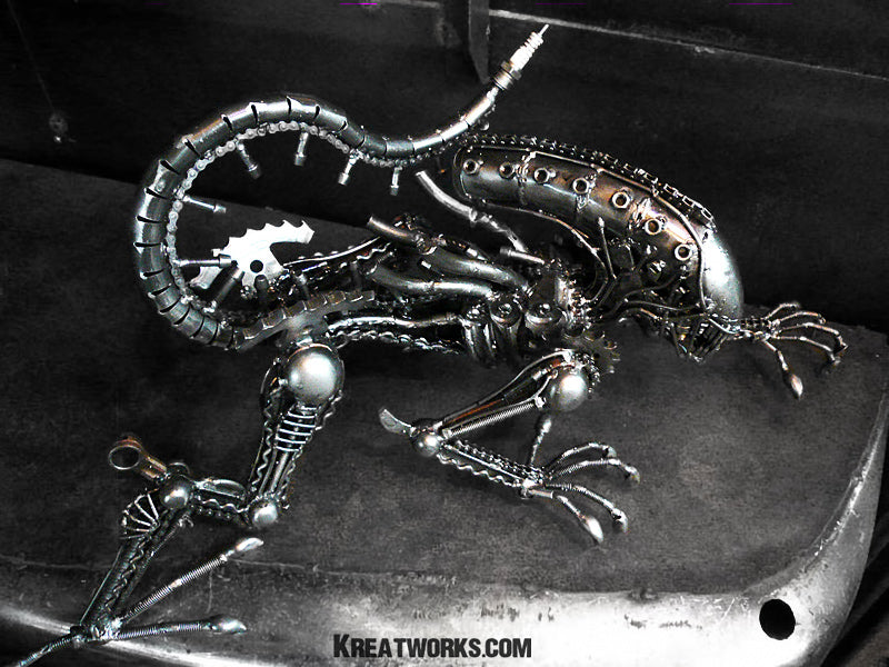 Recycle Metal Climbing Monster (Medium item) / Recycle Metal Sustainable Sculpture Art