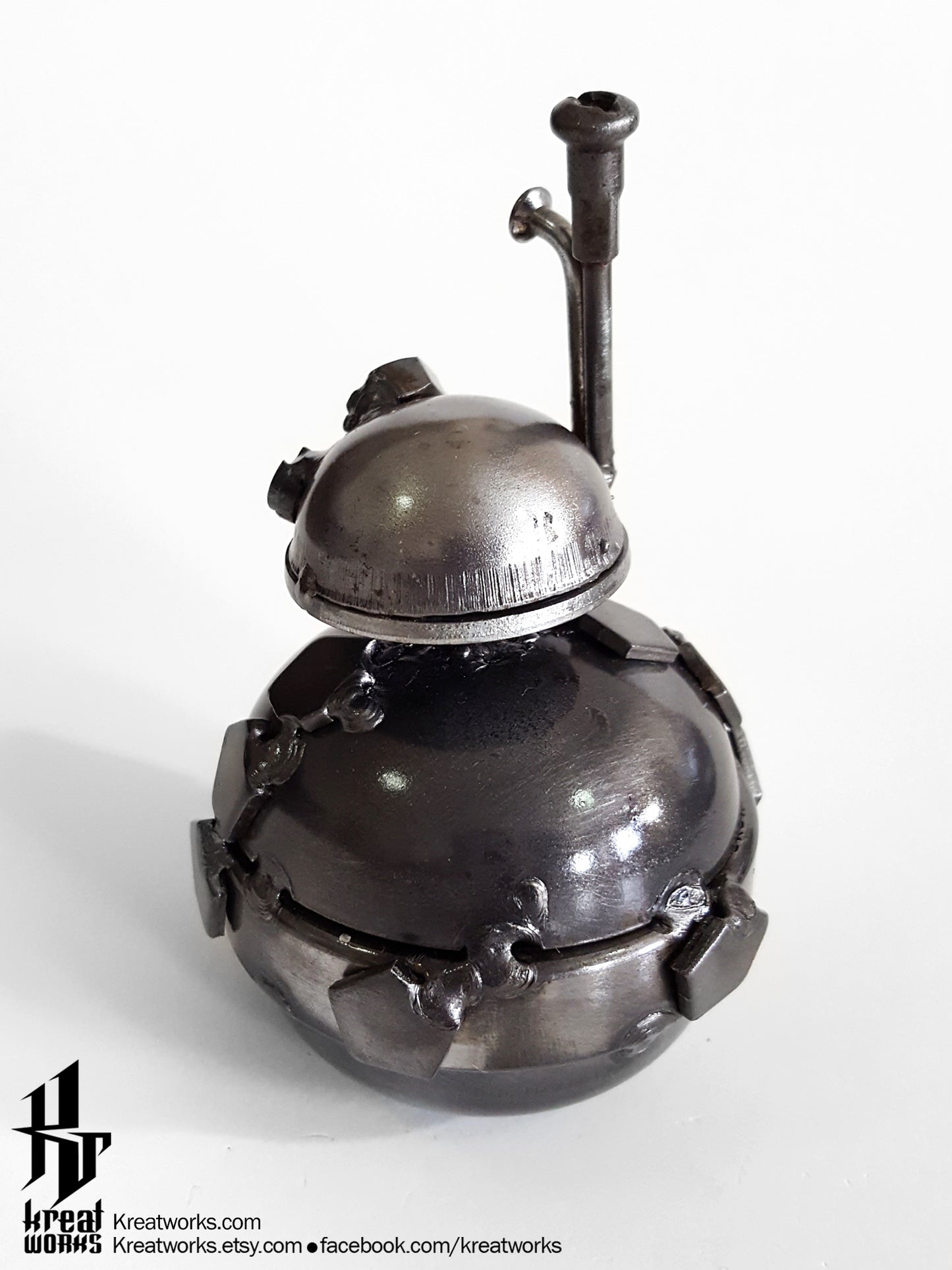 Little Droid (small item) / Recycle Metal Sustainable Sculpture Art
