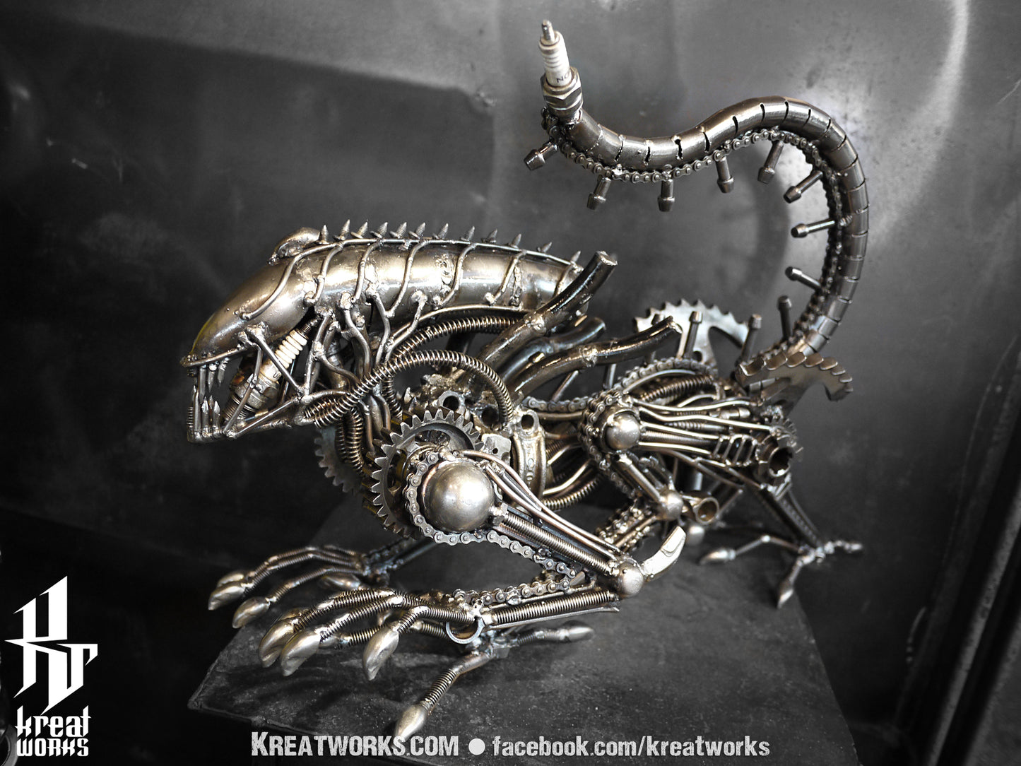 Metal Monster : Hunting (Medium item) / Recycle Metal Sustainable Sculpture Art