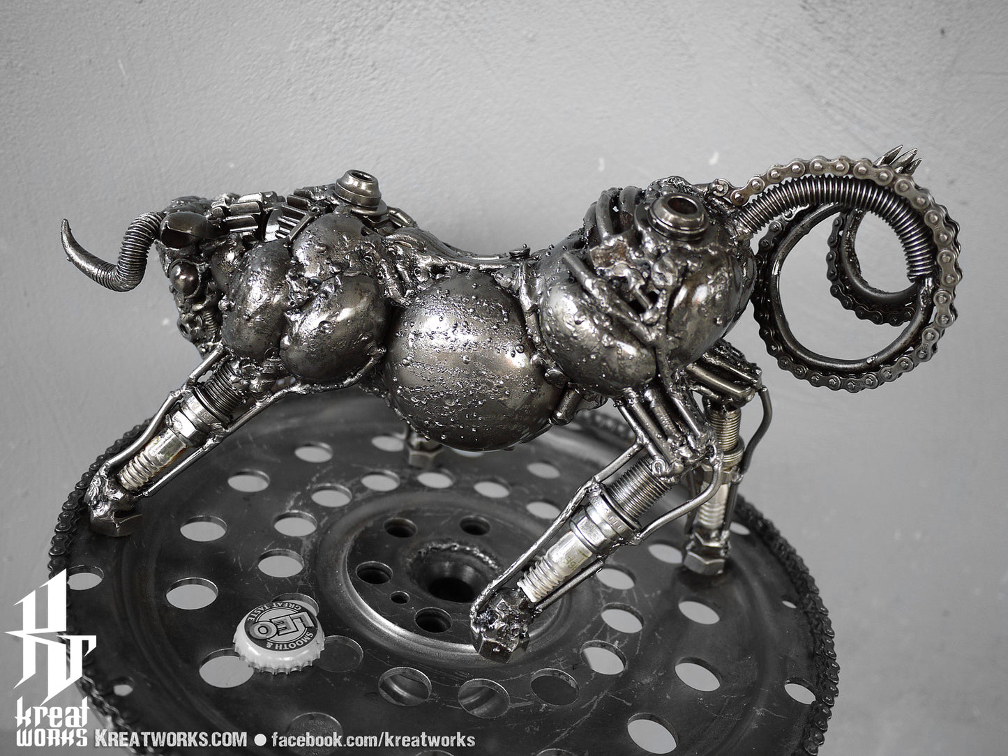 Recycled Metal Bull / Recycle Metal Sustainable Sculpture Art