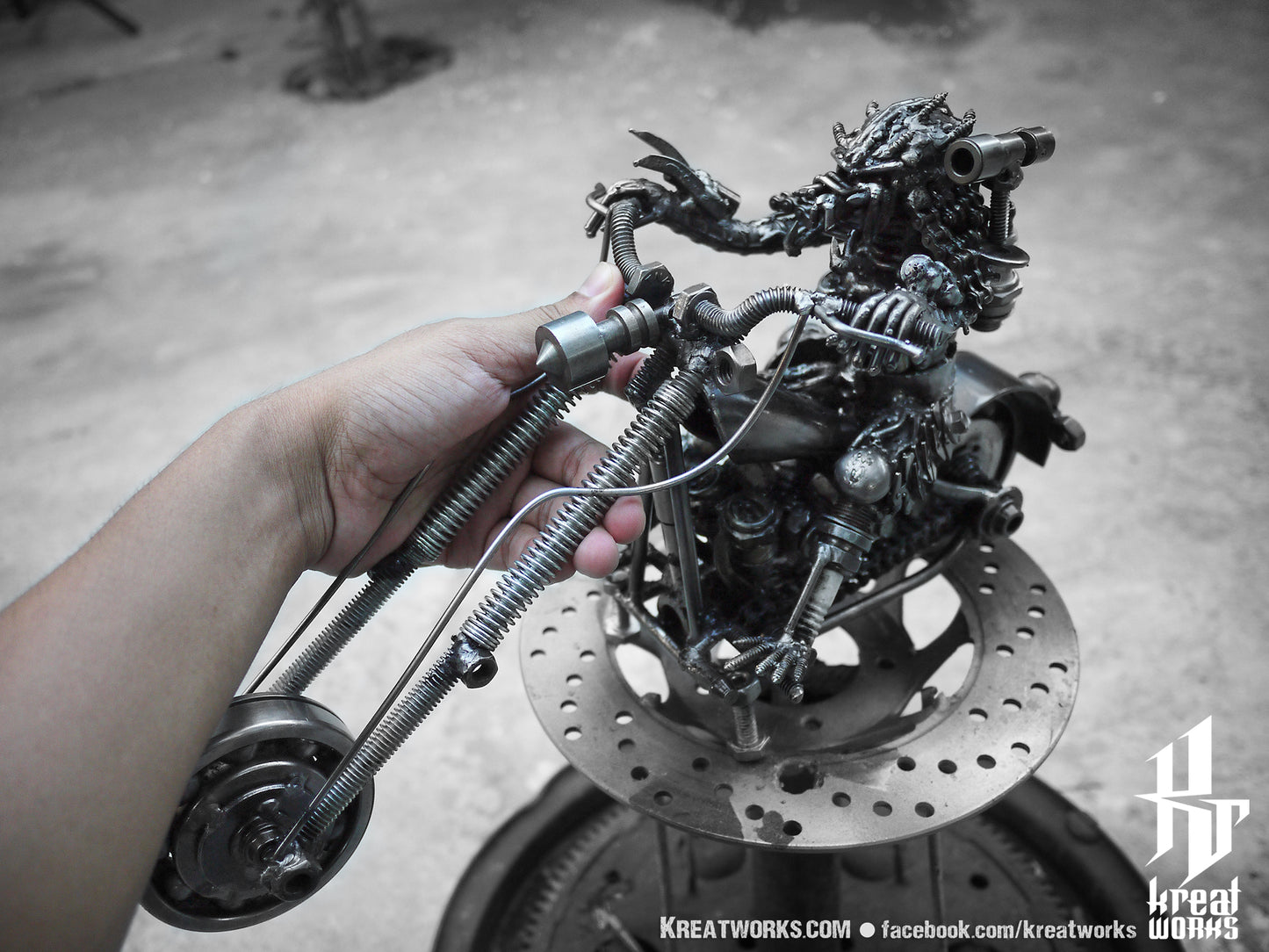 Metal Hunter Rider : Type II (medium item) / Recycle Metal Sustainable Sculpture Art