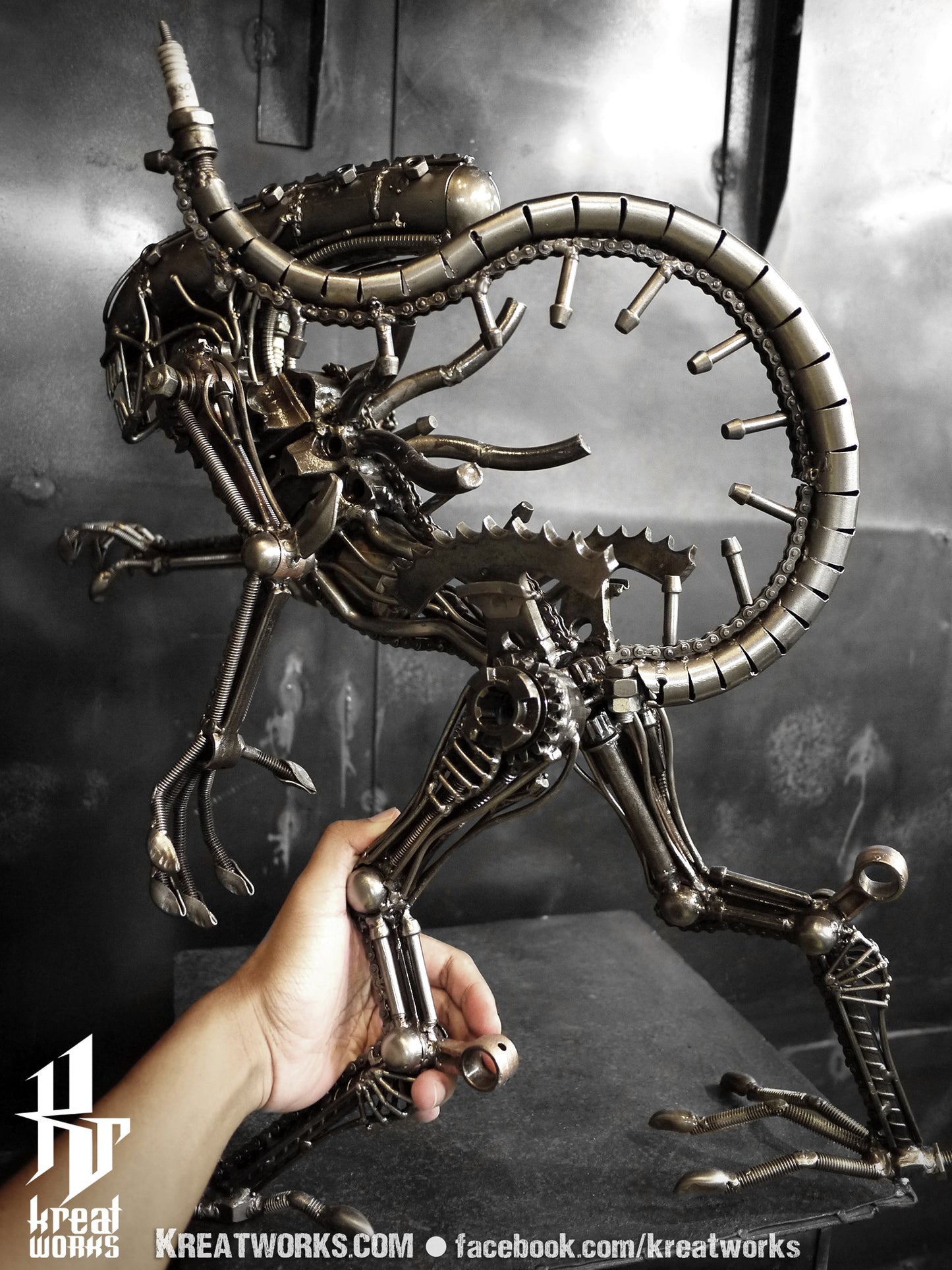 Recycled Metal Standing Monster : Tail up (Medium item) / Recycle Metal Sustainable Sculpture Art