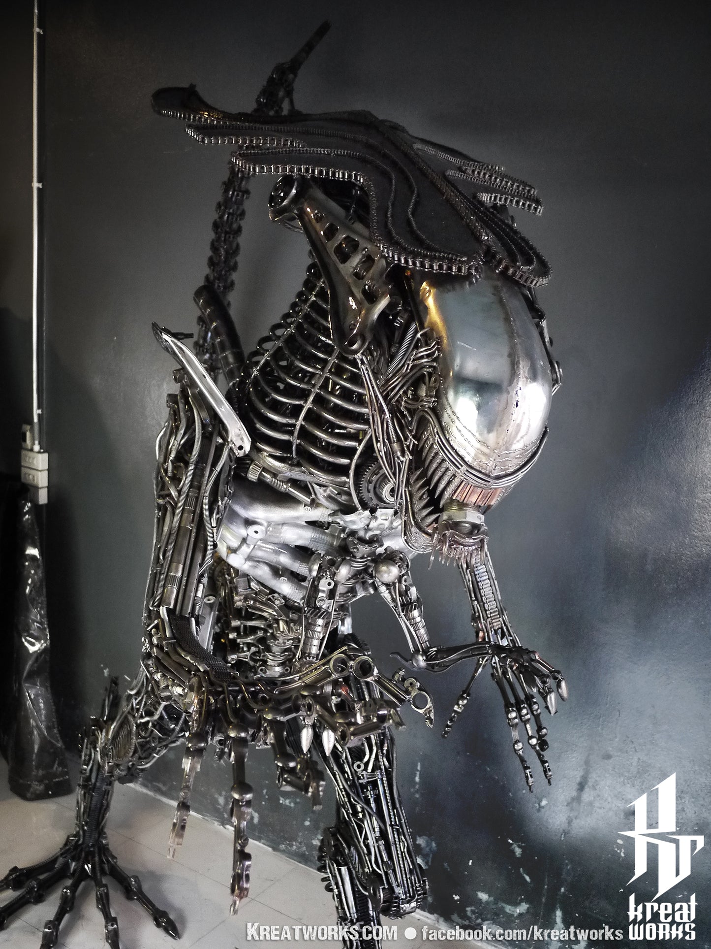 Recycled Metal Queen Monster (made to order) ( 2.5 m / 8.2 ft height ) / Recycle Metal Sustainable Sculpture Art