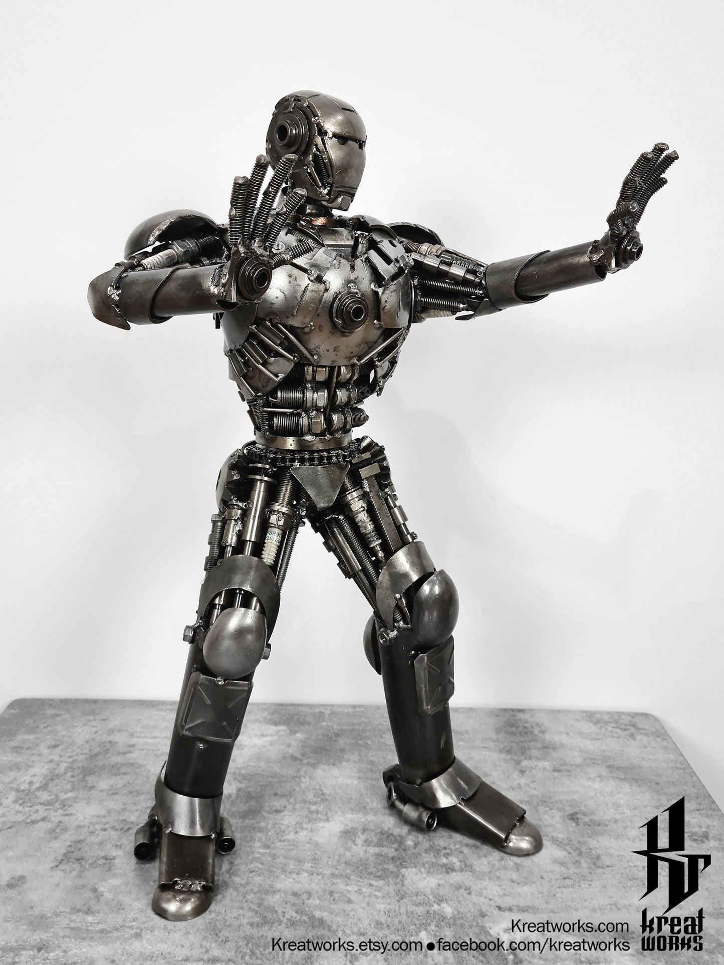 Metal Man (Medium item) / Recycle Metal Sustainable Sculpture Art