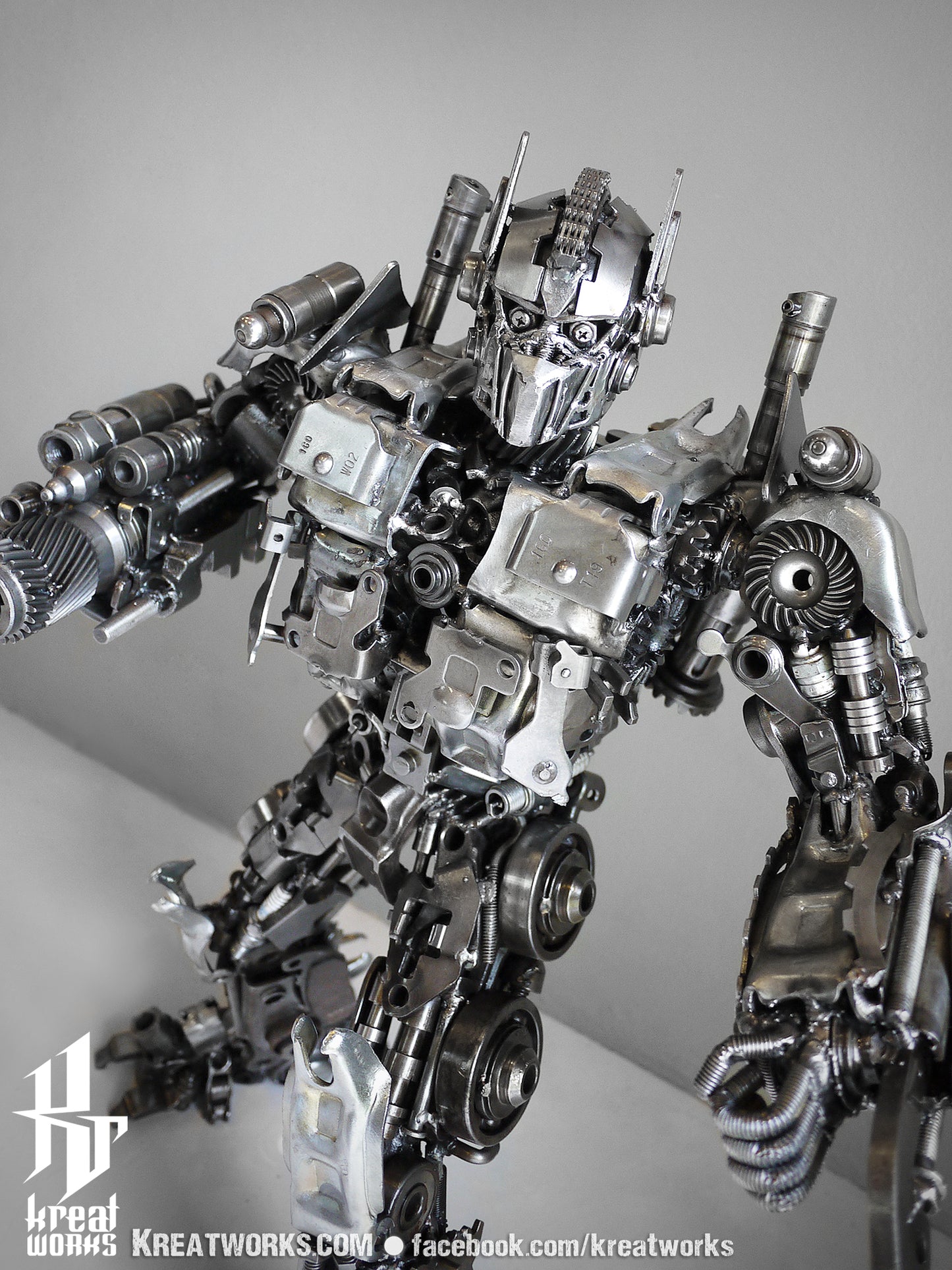Recycled Metal Brave Robot (Medium item) / Recycle Metal Sustainable Sculpture Art