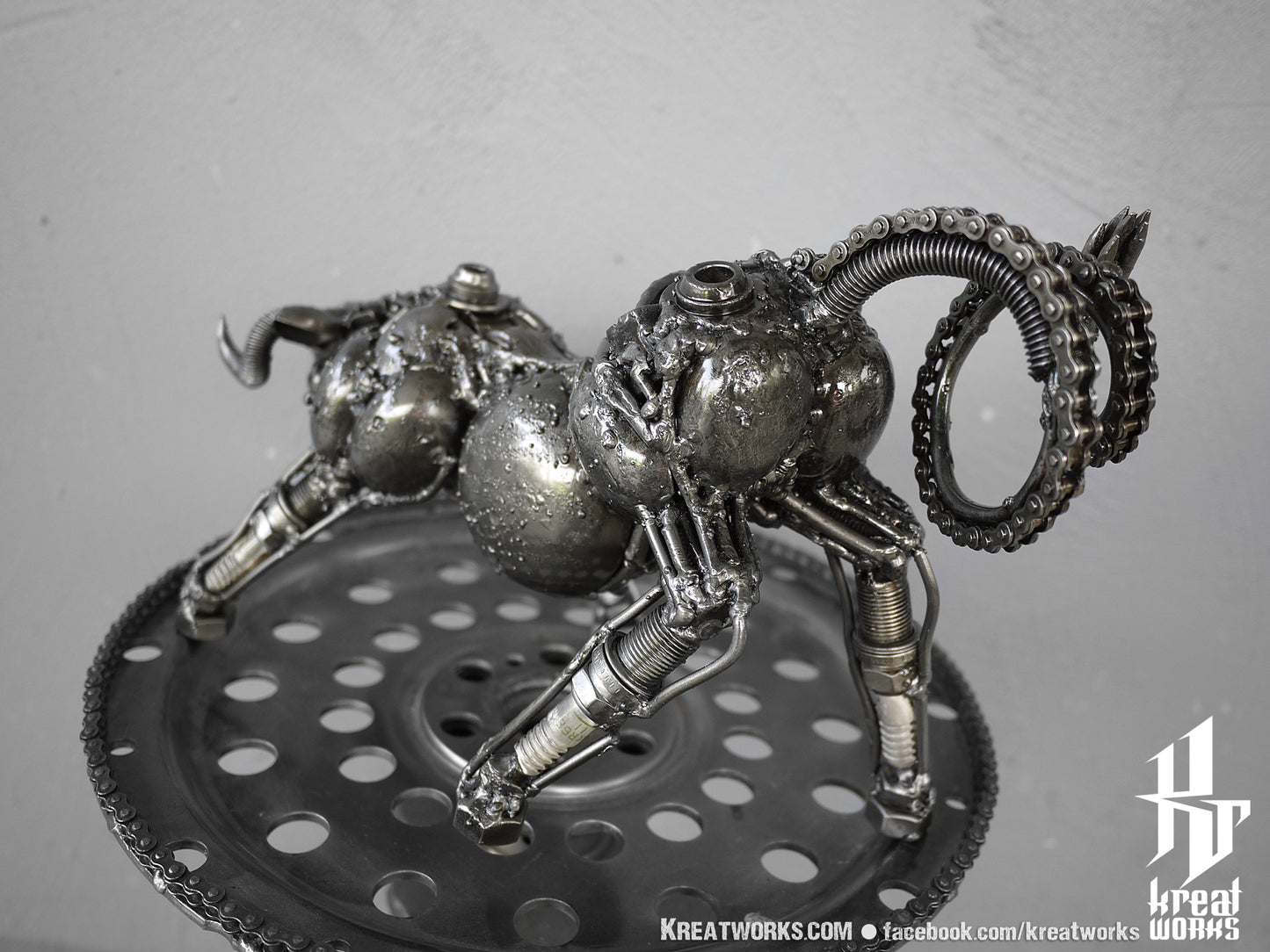 Recycled Metal Bull / Recycle Metal Sustainable Sculpture Art
