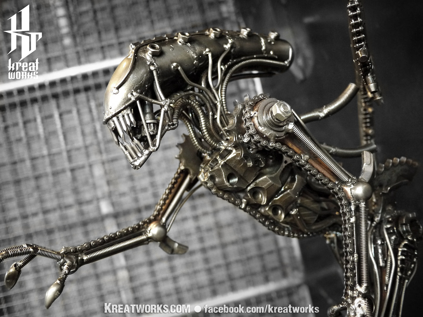 Recycled Metal Standing Monster : Tail up (Medium item) / Recycle Metal Sustainable Sculpture Art